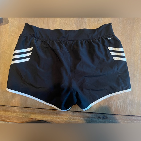 Adidas Climalite Womens Shorts sz M - Picture 3 of 3